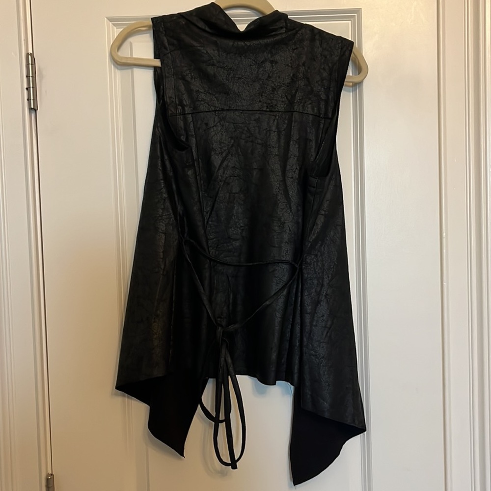 Skies Are Blue Black Faux Leather Belted Vest - Women’s Size Small - Picture 4 of 5